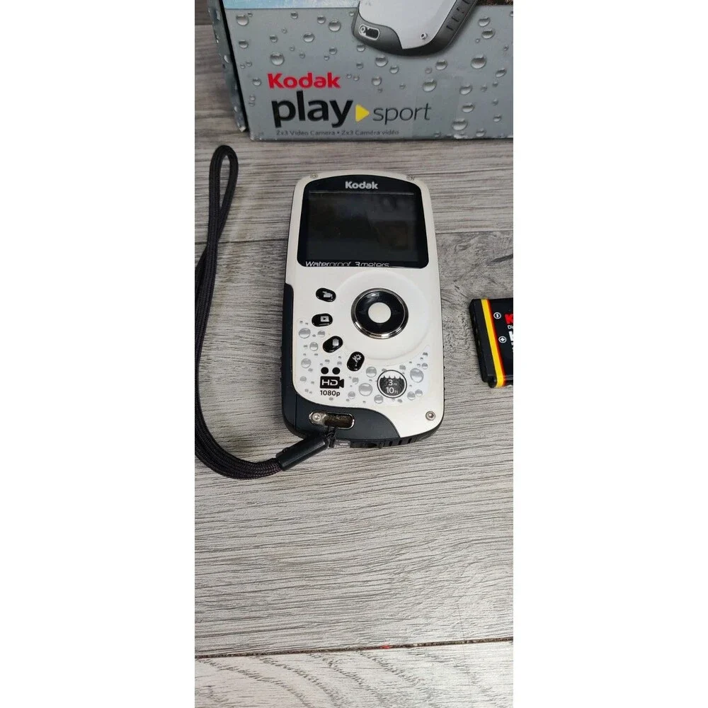 Kodak PlaySport (Zx3) HD Waterproof Pocket Video Camera (Blue)-No charger Untest